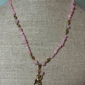Ladies 24” Pink Quartz Natural & Round Gold Tone Bead Necklace Angel Pendant